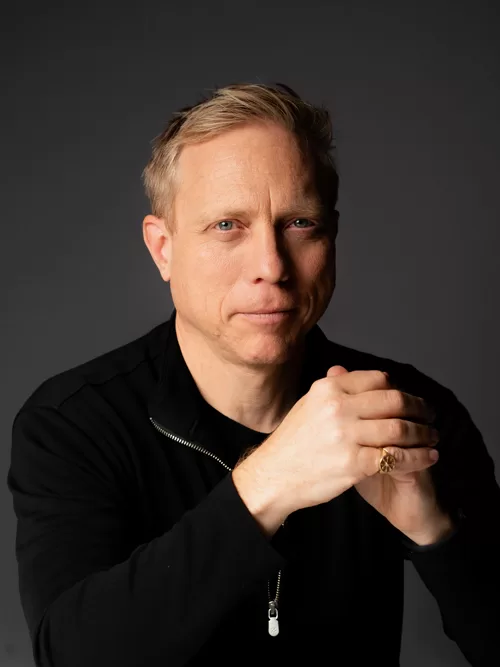 Joshua-Peters-Hypnotist-Minneapolis joshua peters minneapolis hypnotist hypnotherapist